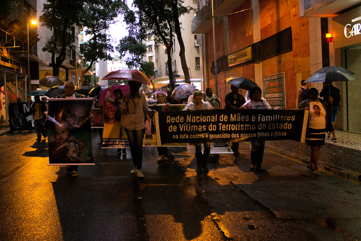 Manifestação no Centro do Rio, parte das atividades do Encontro — Foto: Rafael Daguerre