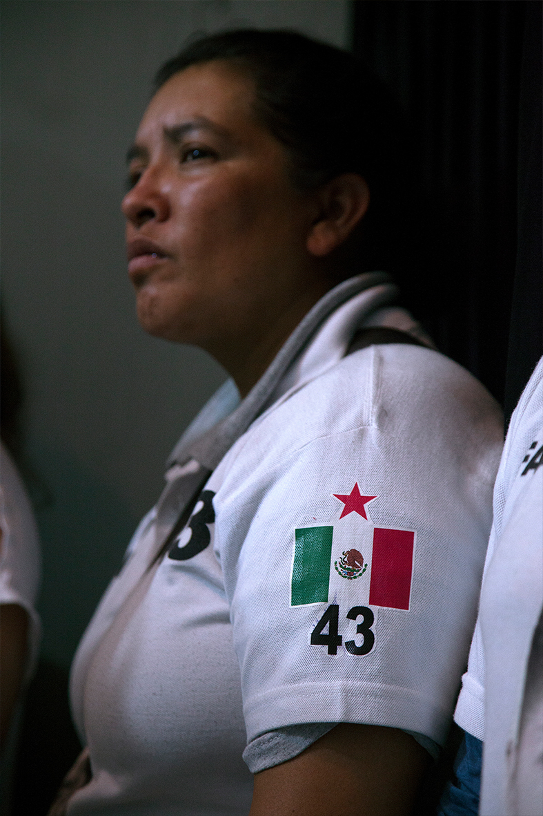 Familiares dos estudantes desaparecidos no Museu da Maré — Foto: Rafael Daguerre